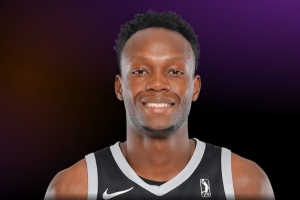 kaiyun-队记：马刺已签下锋线球员奥萨伊-奥西福 21人大名单已齐整