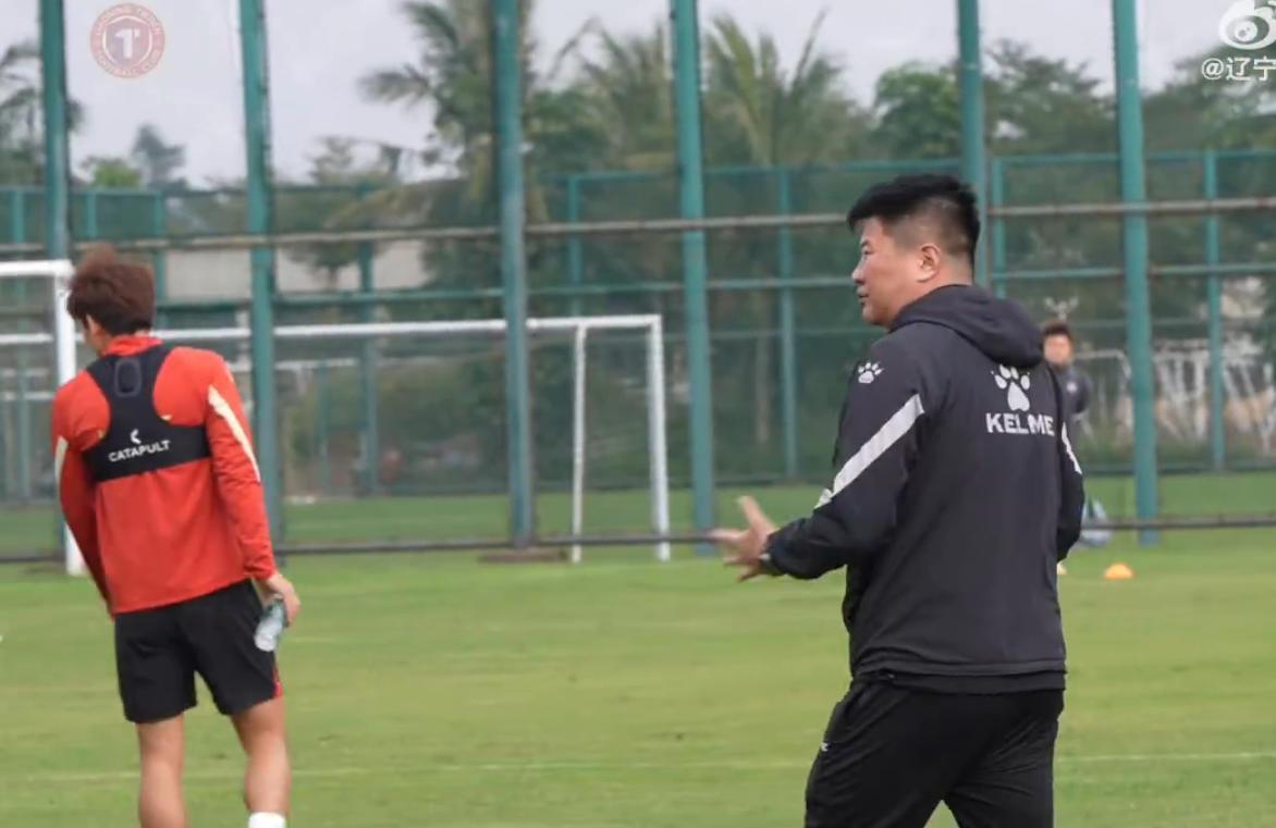 开云体育下载-北青没把铁人列入争冠集团！阿尔瓦罗能对抗 老茂韩鹏谁说了算？